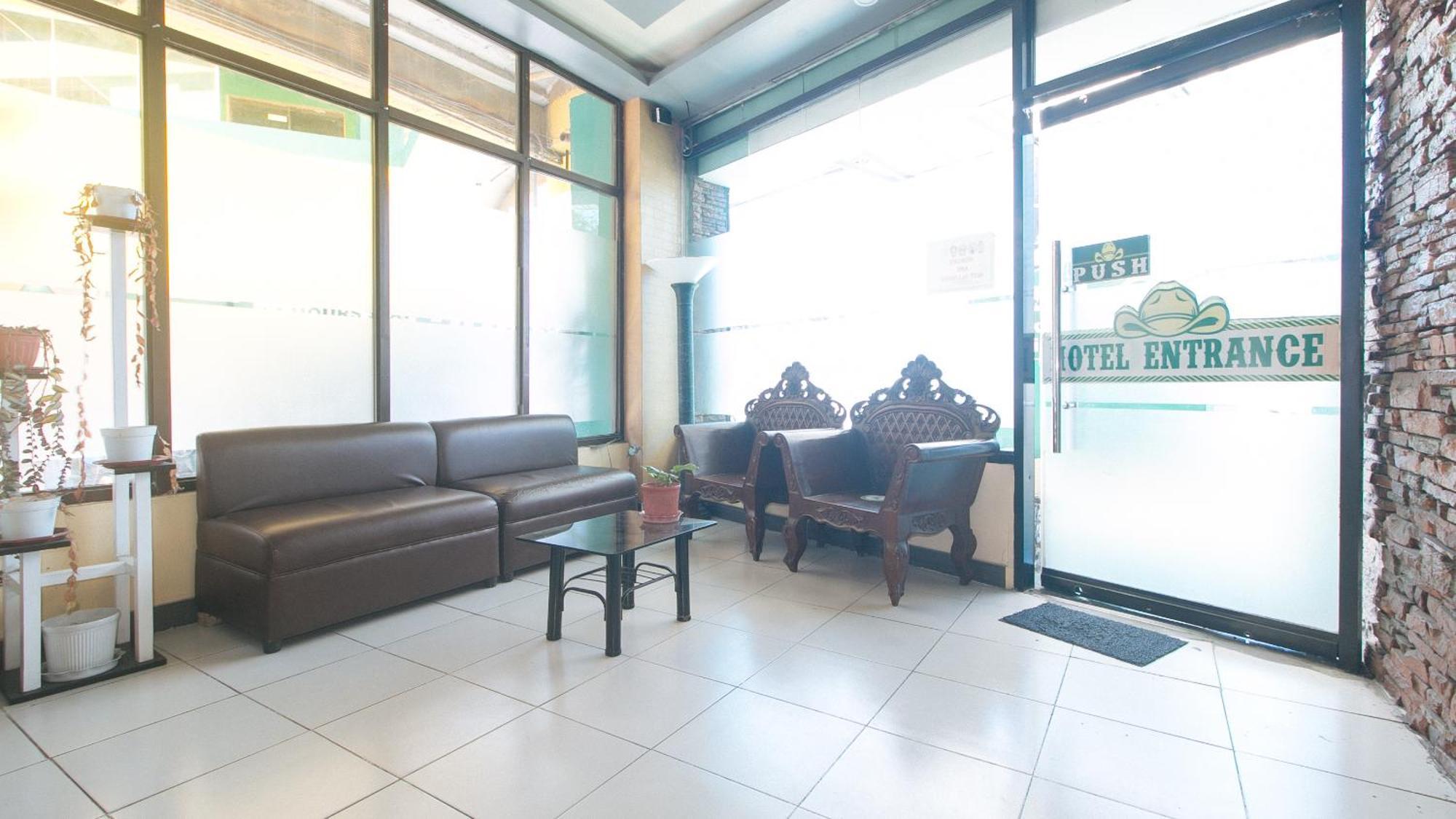 Reddoorz Near Sm City Muntinlupa San Pedro  Экстерьер фото