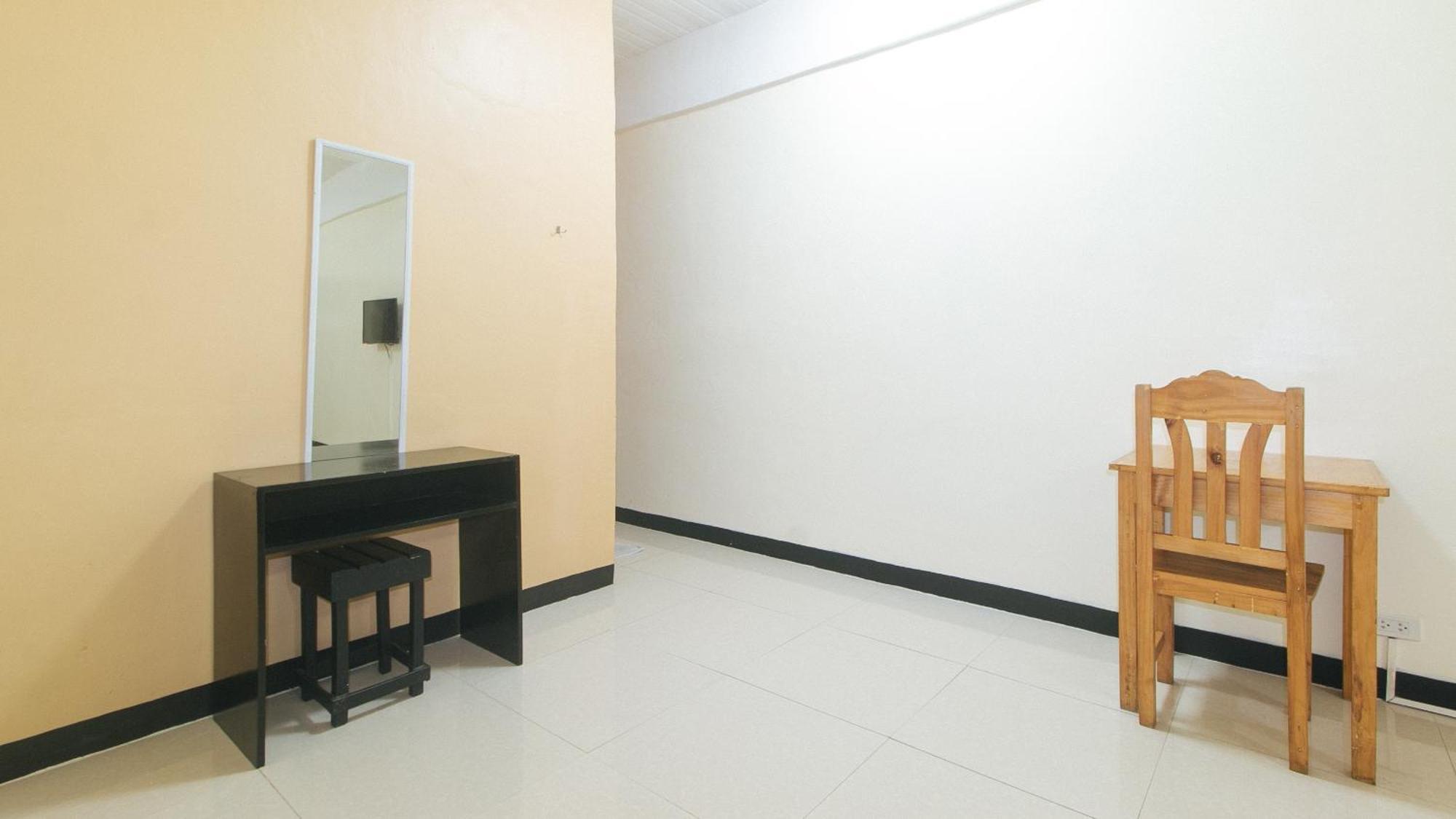 Reddoorz Near Sm City Muntinlupa San Pedro  Экстерьер фото