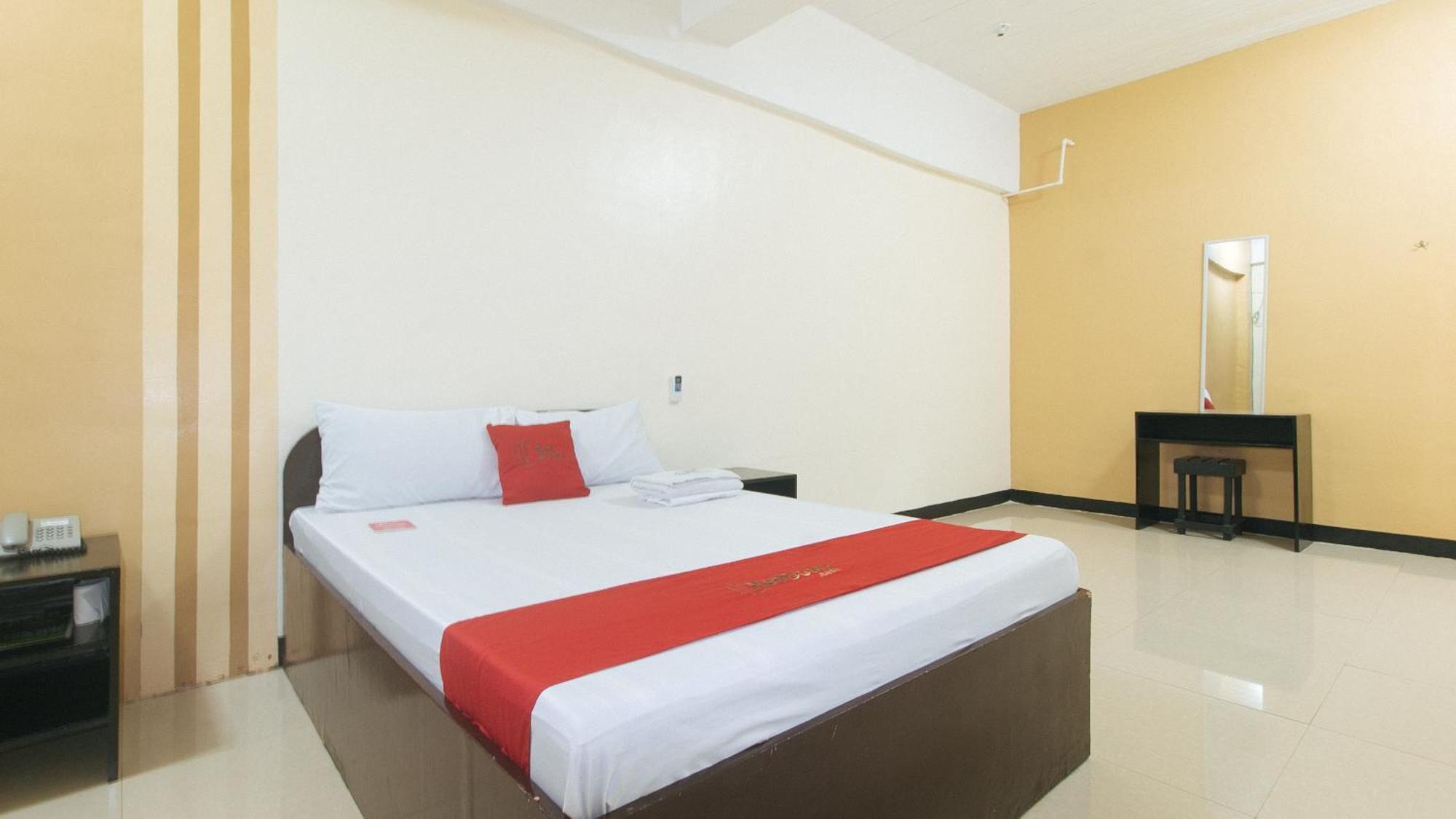 Reddoorz Near Sm City Muntinlupa San Pedro  Экстерьер фото